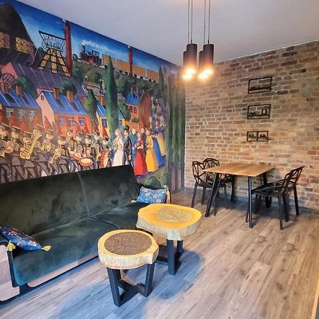 Apartament Zlote Zdzadlo Nikiszowiec คาโตวีตเซ ภายนอก รูปภาพ