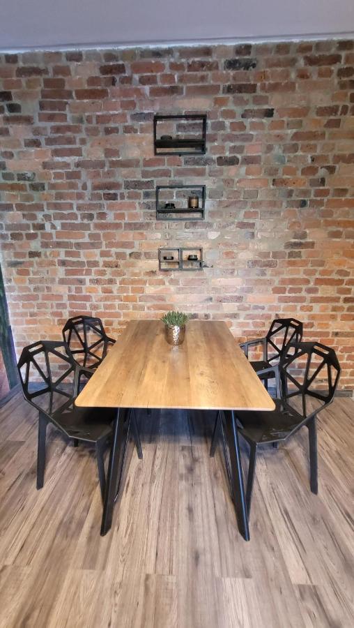 Apartament Zlote Zdzadlo Nikiszowiec คาโตวีตเซ ภายนอก รูปภาพ
