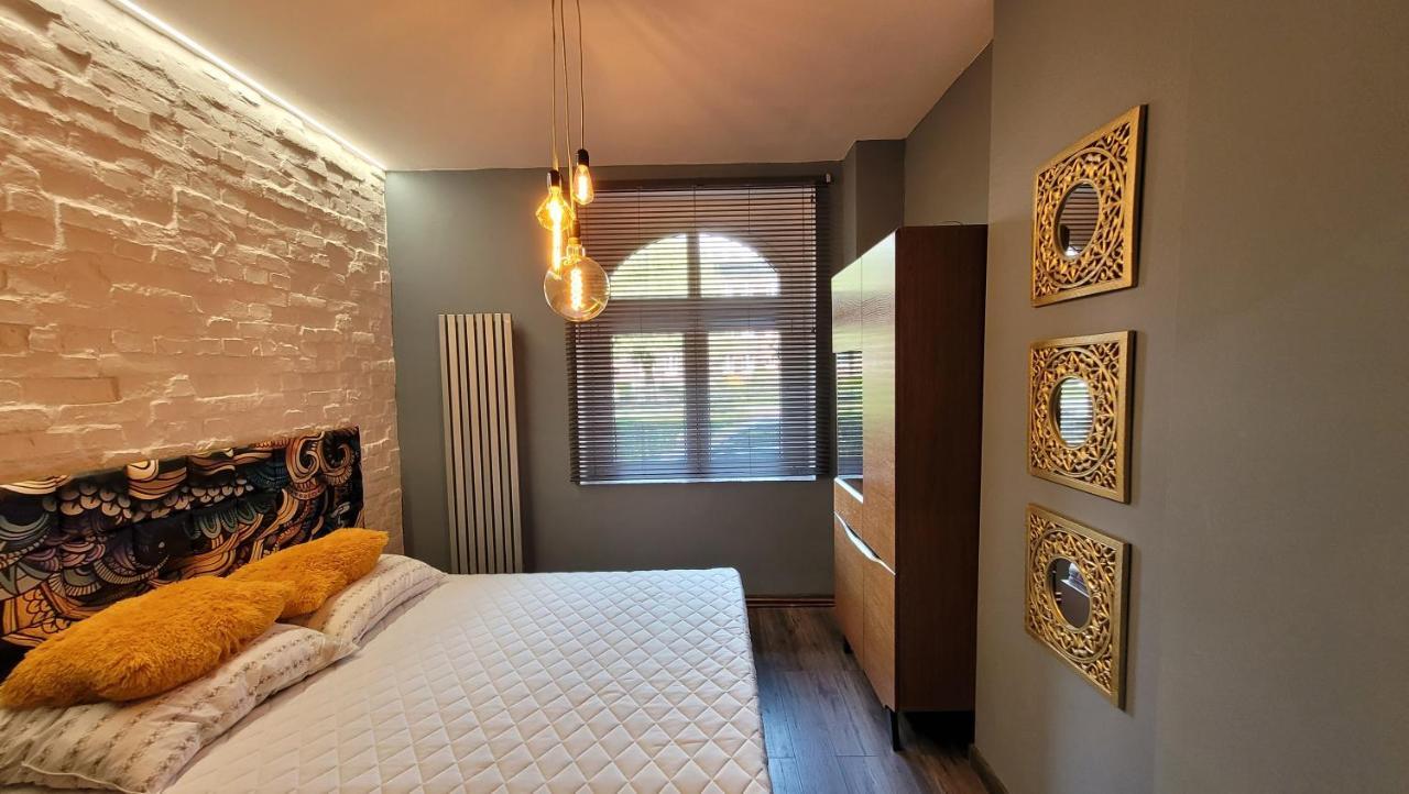 Apartament Zlote Zdzadlo Nikiszowiec คาโตวีตเซ ภายนอก รูปภาพ