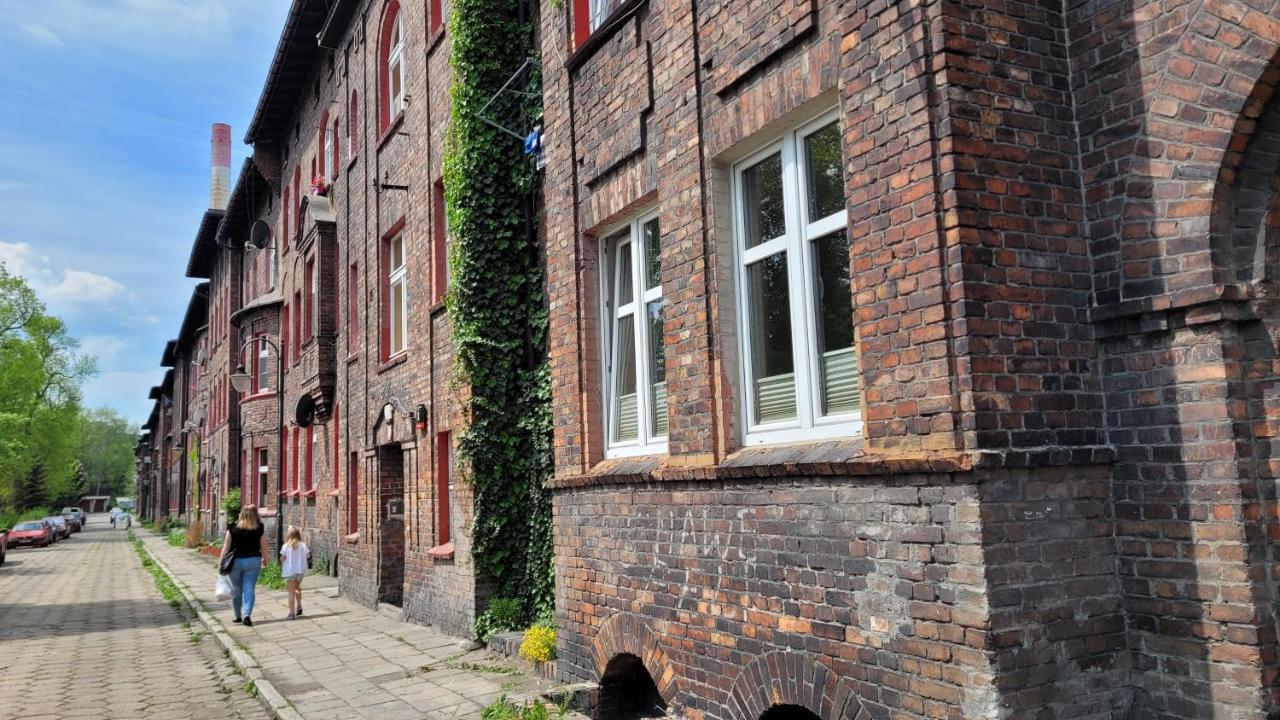 Apartament Zlote Zdzadlo Nikiszowiec คาโตวีตเซ ภายนอก รูปภาพ